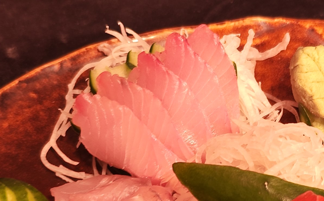 Imagem de Kimedai kombu jime sashimi
